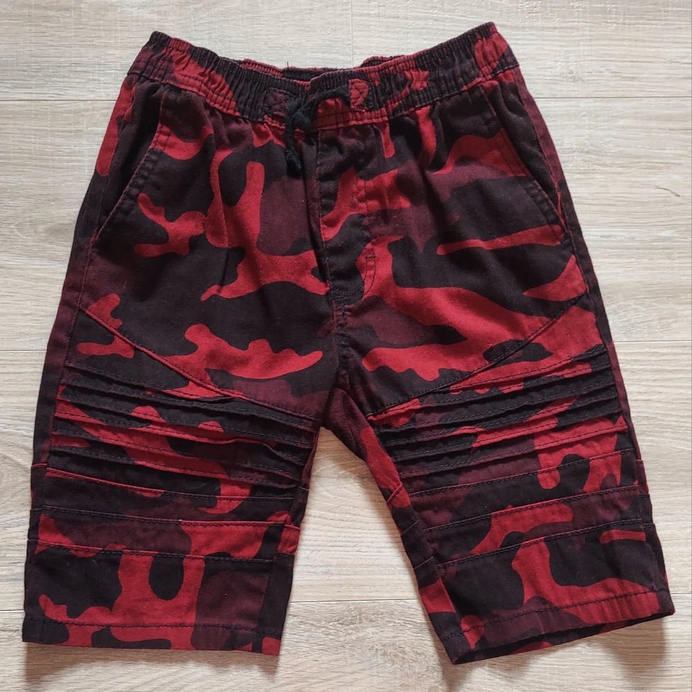 Brooklyn's Best black and red camo strech cargo shorts